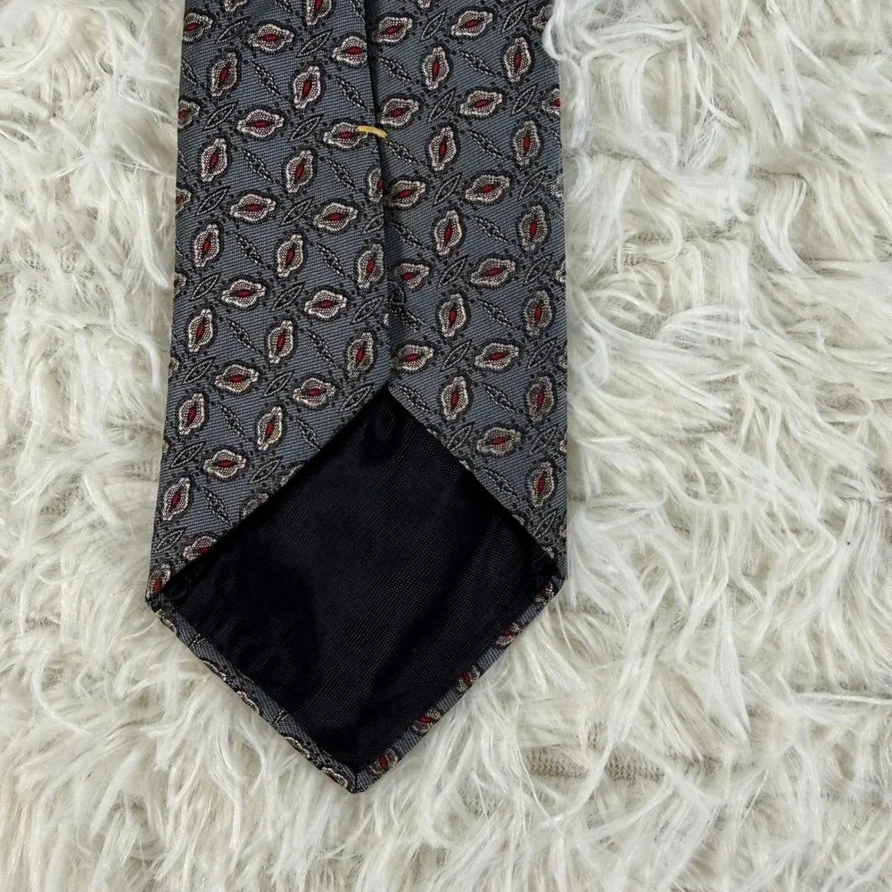 Oscar de la Renta Mens Silk Tie Gray Red‎ Geometric Medallion Pattern Silk Tie